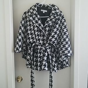 Hounds tooth cape